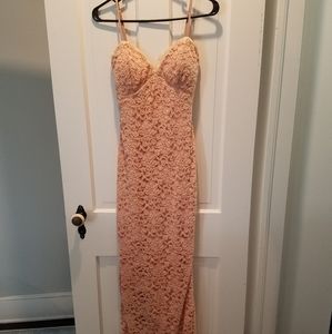 Vintage lace with padded top